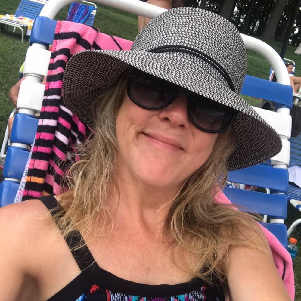 Meet your Posher, Cynthia